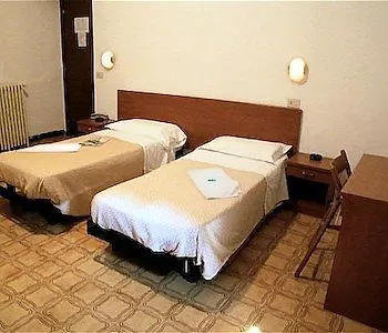 Hotel Mercurio Милан