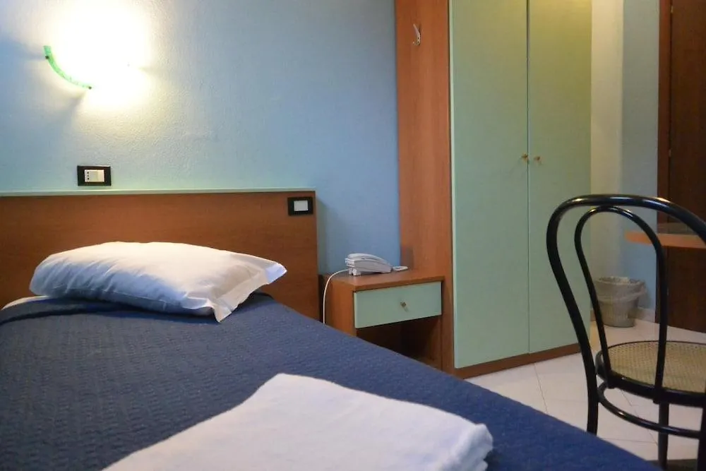 Hotel Mercurio Милан