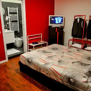 Eva E Diabolik Room Design Centro Milano Appartement