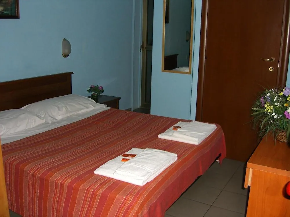 Hotel Mercurio Milan 2*,  Italy