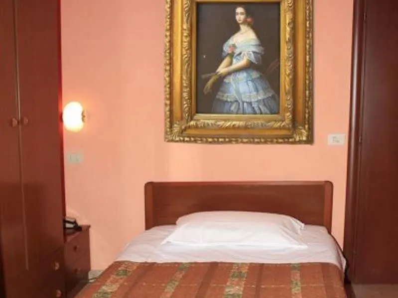 Hotel Mercurio Milan 2*,  Italy